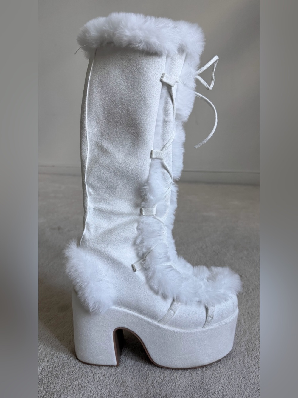 Women’s Platform Heel White Faux Fur Lace Up Boots 39